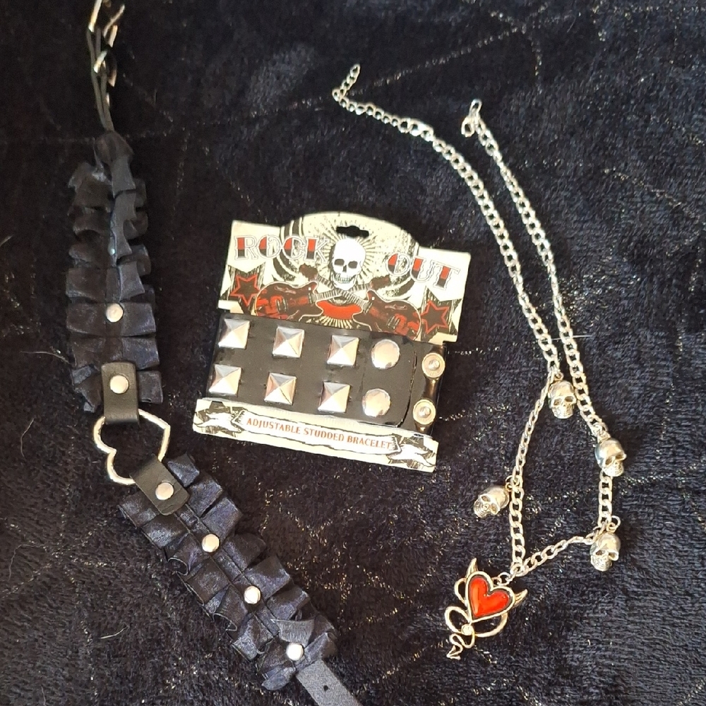 Gothic Bracelet and Necklace Set